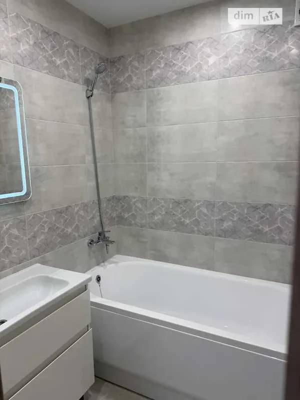 Власник! Продаж 2к квартири 70 м на вул. Затишна 15