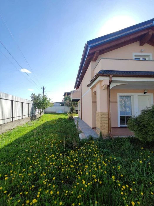 Townhouse for sale with renovation, furniture and appliances.