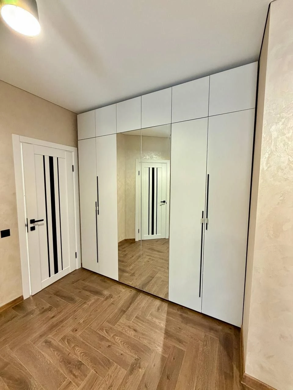 Продаж 1-кім. квартири в новобудові в р-ні Загорська.