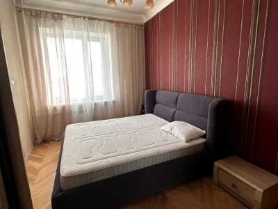 Квартира. Київ, Загорівська вул.
