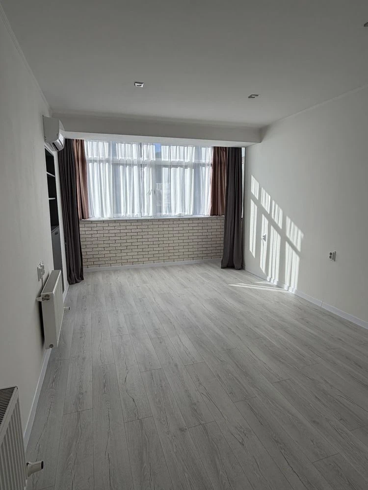 Продаж 1 км квартири  ЖК  «Різдвяний» 44.3 кв..м