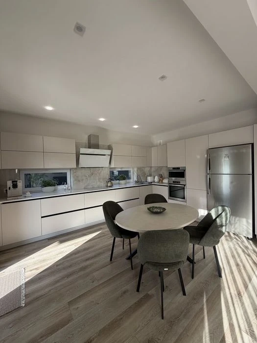 Продаж американки 153м2 | 3 окремі кімнати | 8 соток землі |