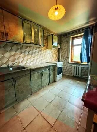 Продаж 3к  квартира  ж/м  Придніпровський    Цегляний будино