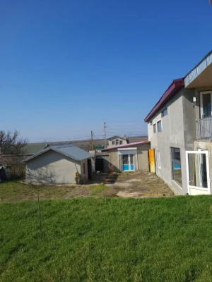 Продам дом,земельну ділянку,Читайте  описание