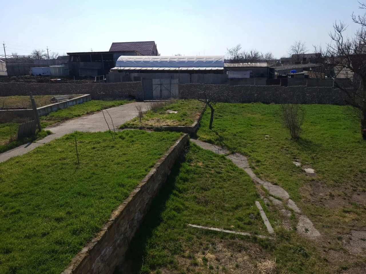 Продам дом,земельну ділянку,Читайте  описание