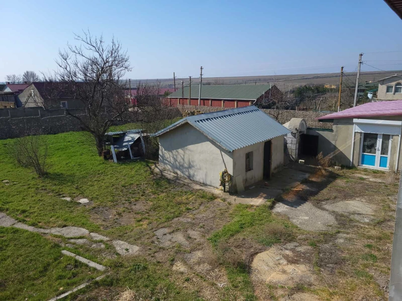 Продам дом,земельну ділянку,Читайте  описание