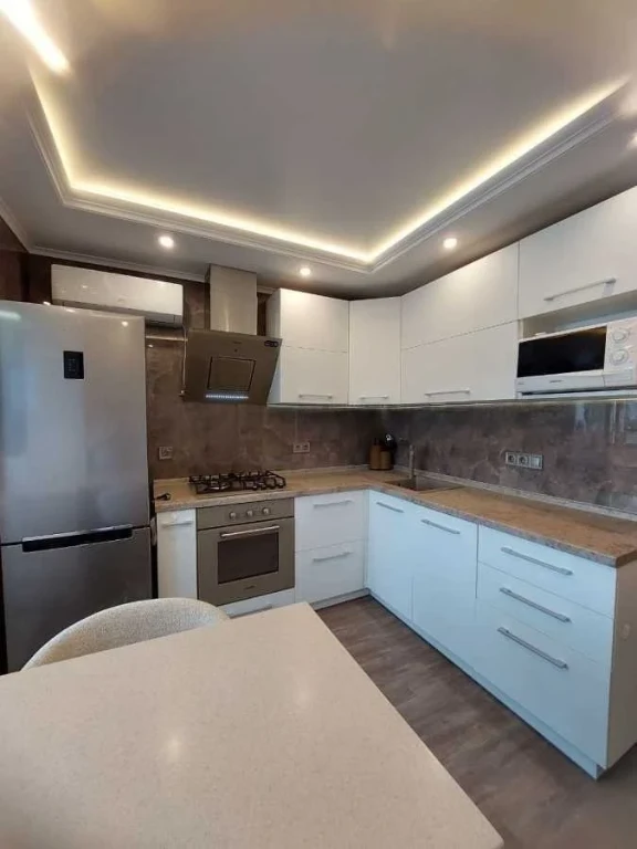 Продаж 2-кімнатної квартири 45 м², Оболонська пл.