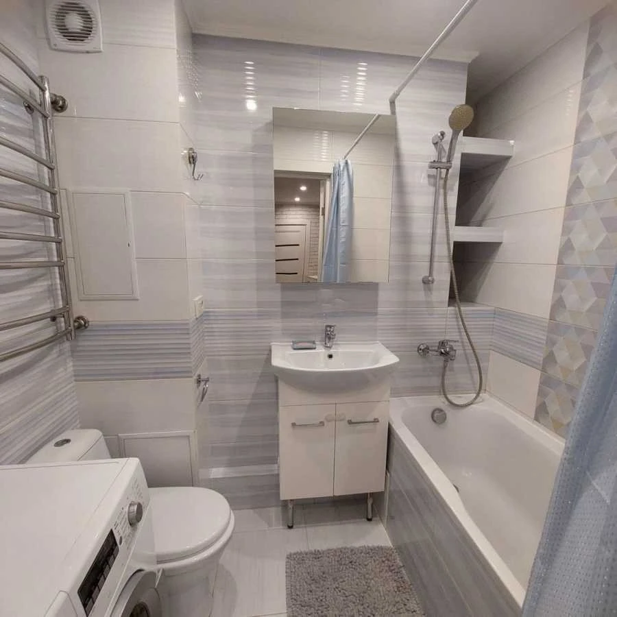Продаж 2-кімнатної квартири 45 м², Оболонська пл.
