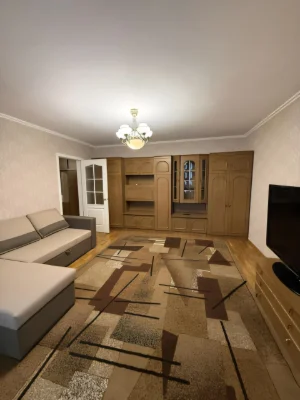 Продам 2-кімнатну квартиру 52,5 м², вул. Рекордна, Черемушки