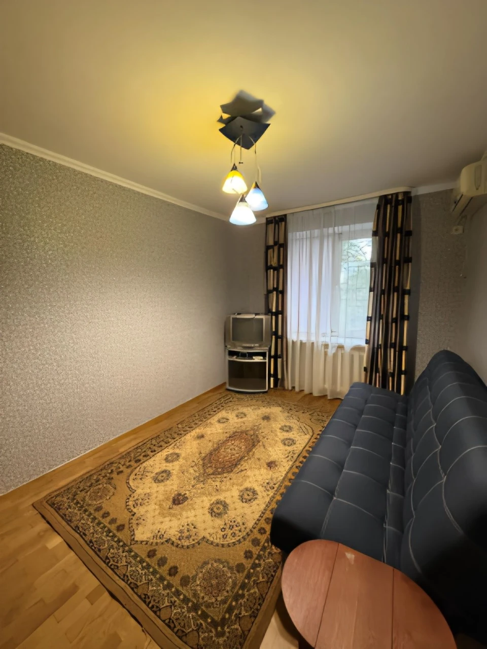 Продам 2-кімнатну квартиру 52,5 м², вул. Рекордна, Черемушки