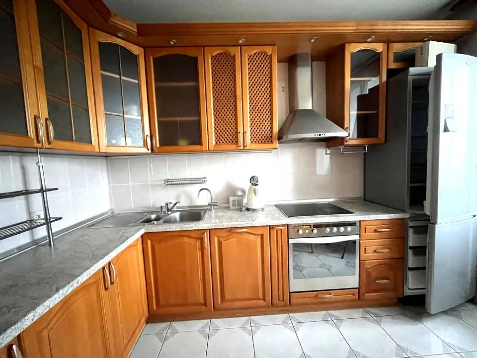 Квартира. Київ, Верховної Ради бульв.