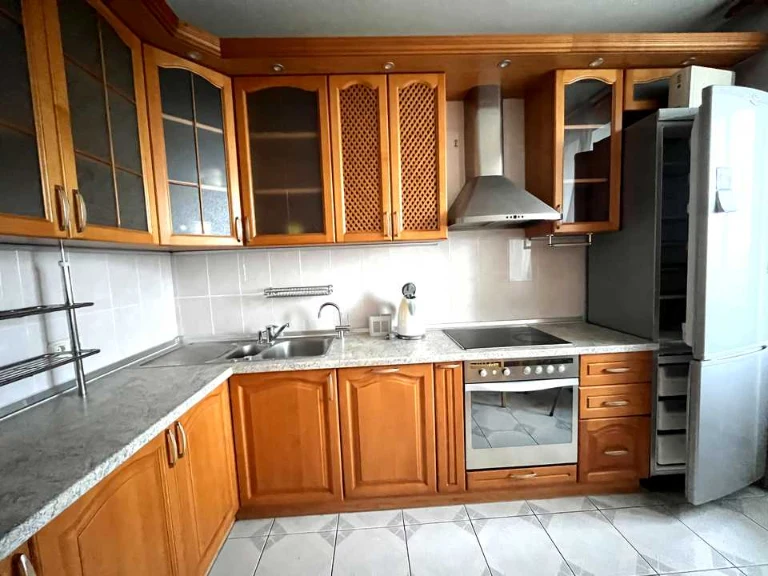 Квартира. Київ, Верховної Ради бульв.