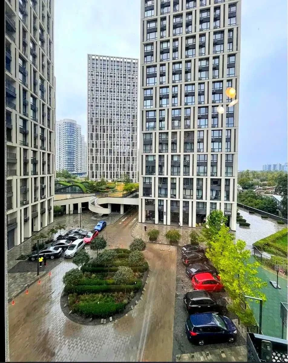 Продаж 1-кімнатної квартири в ЖК «Славутич», метро Славутич