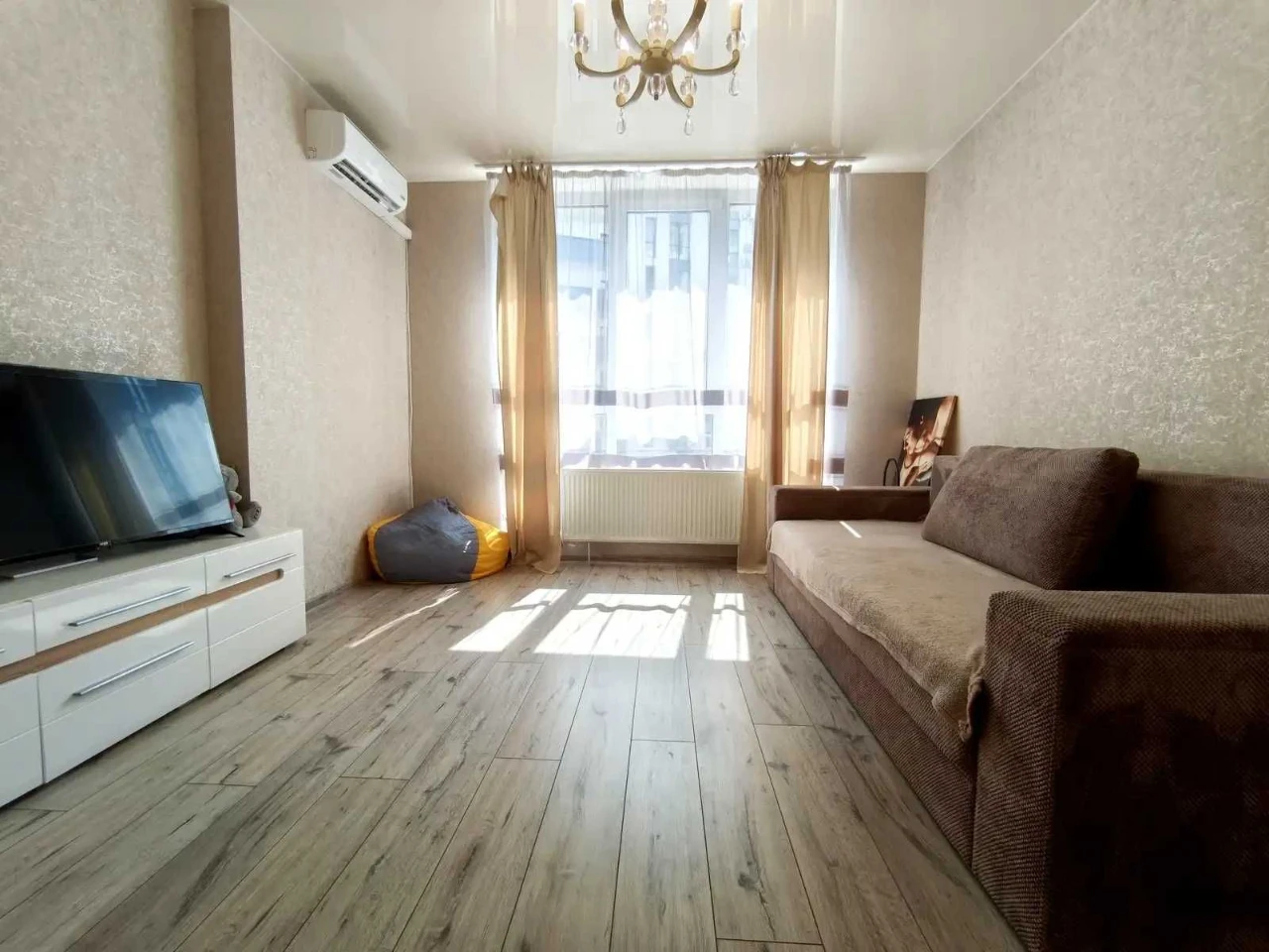 Продаж 1-кімнатної квартири в ЖК «Рів’єра» біля метро Славут