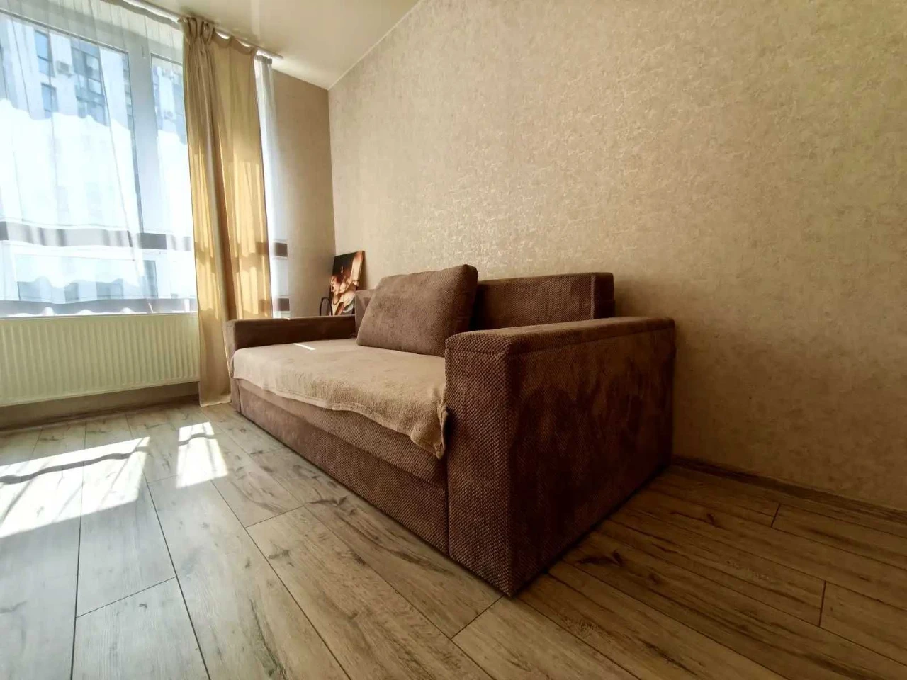 Продаж 1-кімнатної квартири в ЖК «Рів’єра» біля метро Славут