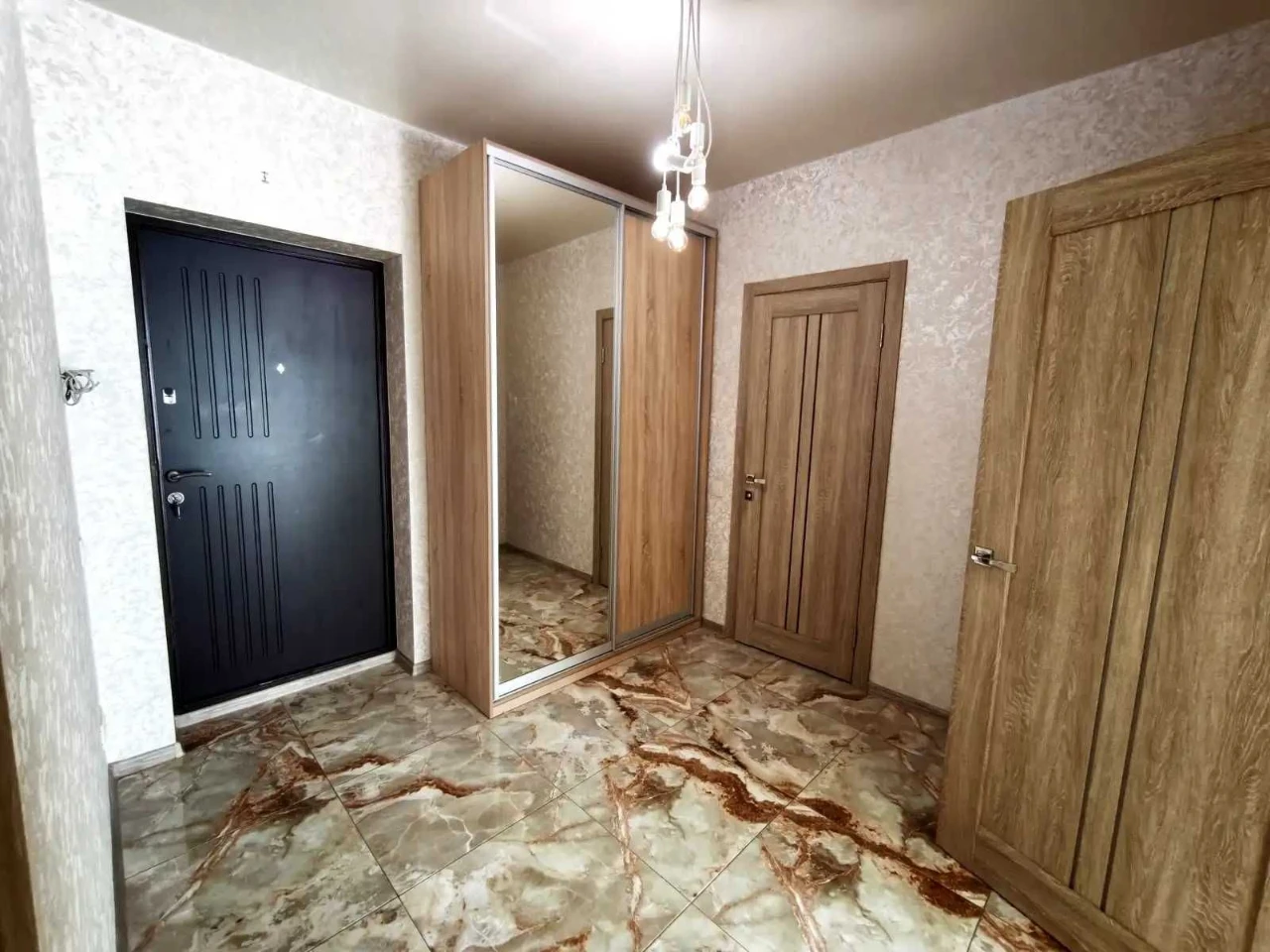 Продаж 1-кімнатної квартири в ЖК «Рів’єра» біля метро Славут