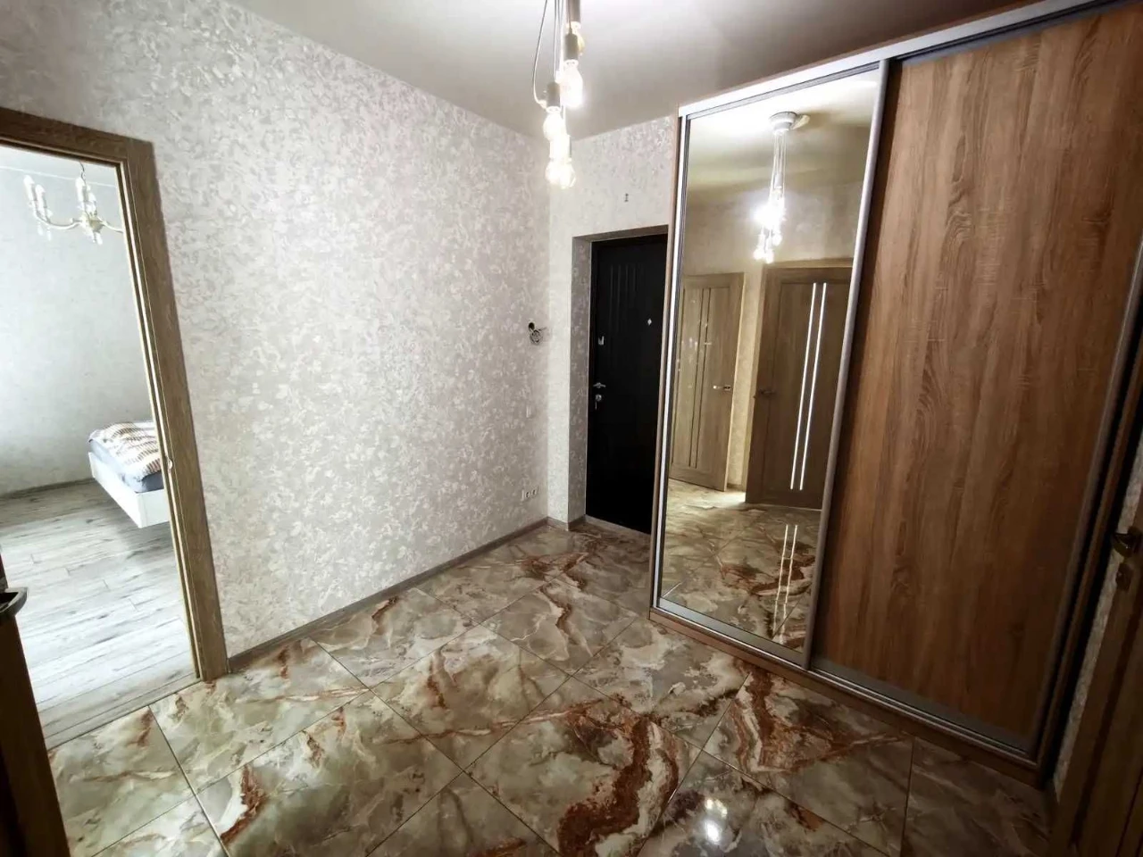 Продаж 1-кімнатної квартири в ЖК «Рів’єра» біля метро Славут