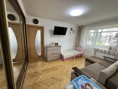 Продаж 2-кімн квартиру з ремонтом, Наукова- Рубчака