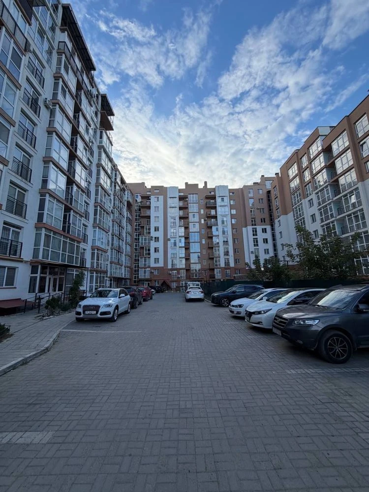 ПРОДАЖ 3-кімнатної квартири В НОВОБУДОВІ