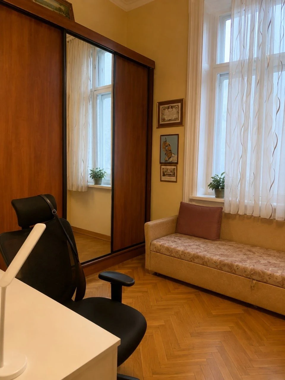 Продаж 2-кім. квартири 65.9 м.кв., в. Коперника