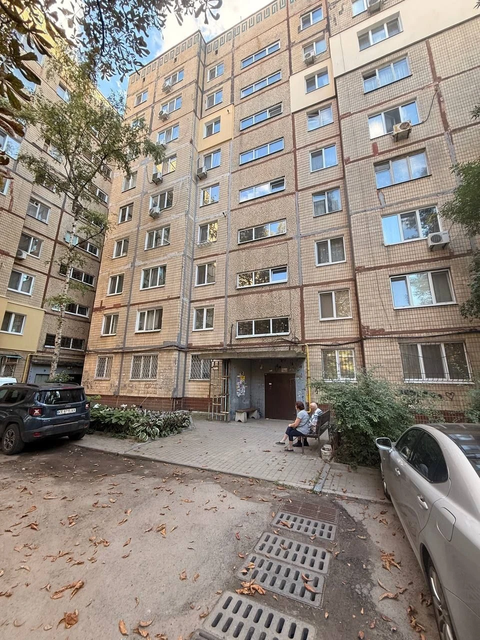 Продам 2к квартиру ж/м Тополь -1/ Шевченковский район