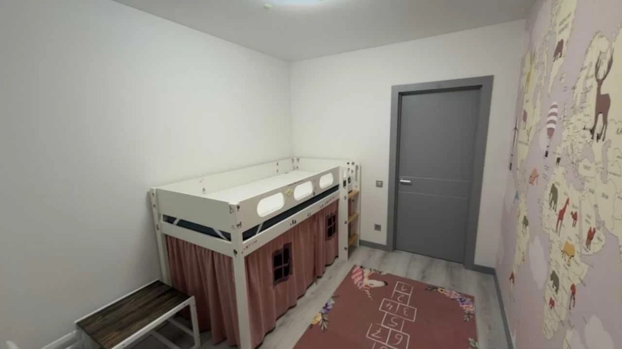 Продам 3-комнатную квартиру на ул. Богдана Хмельницкого в ЖК