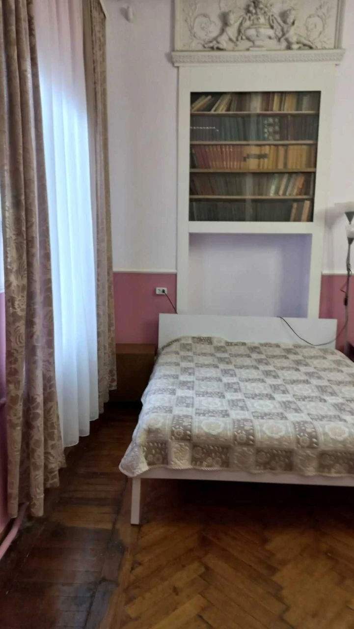 Центр Продам двухкомнатную квартиру на Бунина парк Шевченка