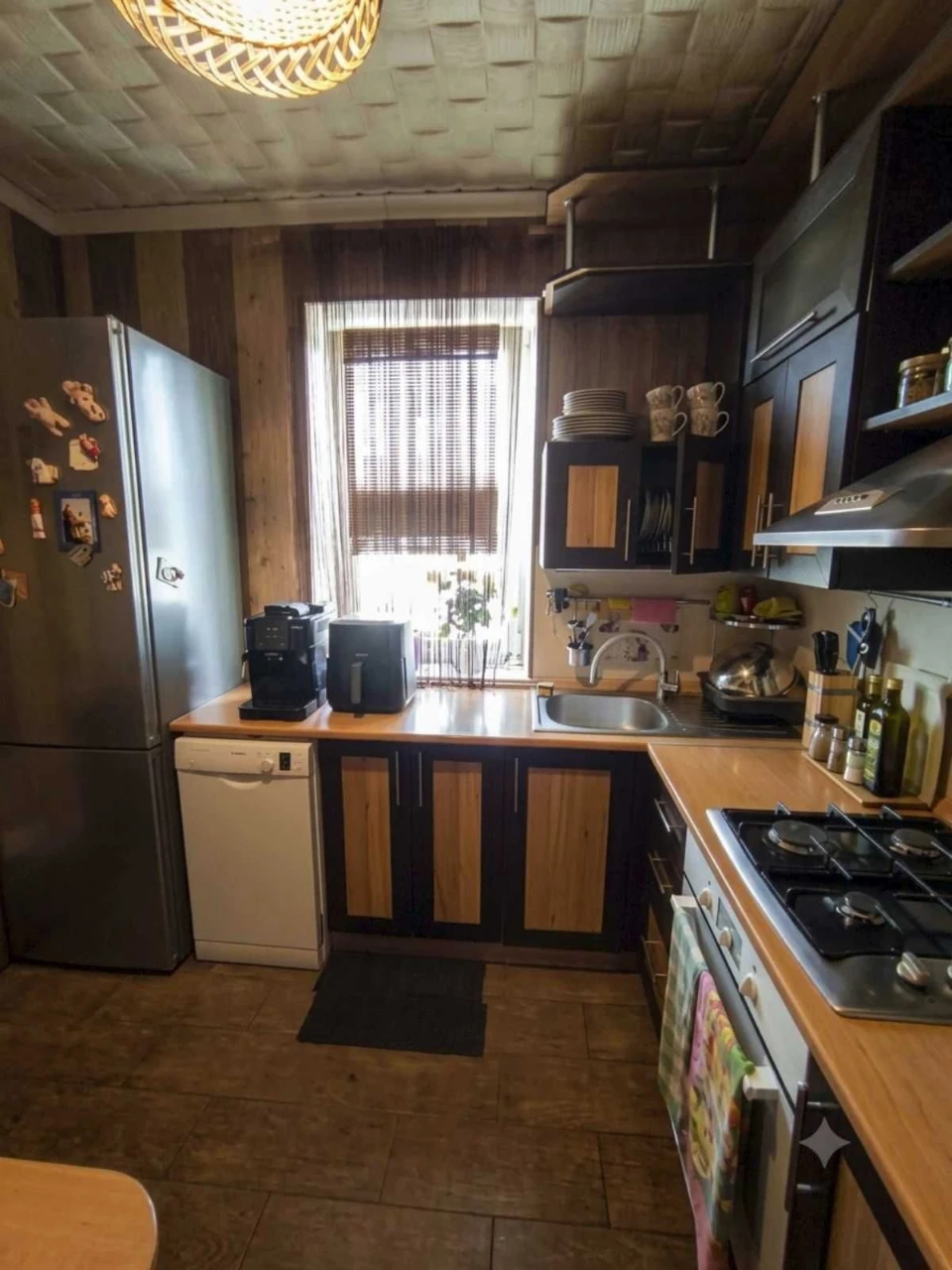 Продам 2 к/к в Корабельном районе (ЭКО маркет)