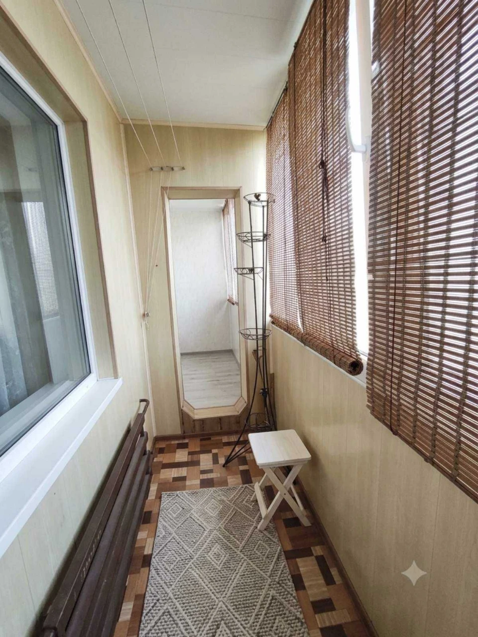 Продам 2 к/к в Корабельном районе (ЭКО маркет)