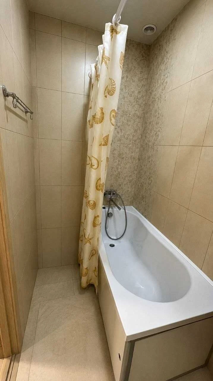 Продам 1-кімнатну квартиру у клубному будинку