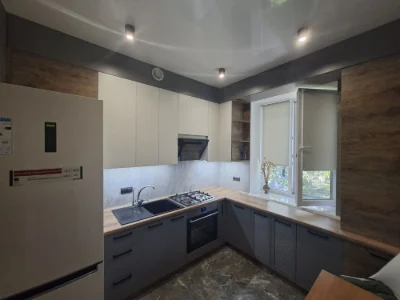 Продам 2х квартиру Центр. Агв.Ремонт.Мебель.