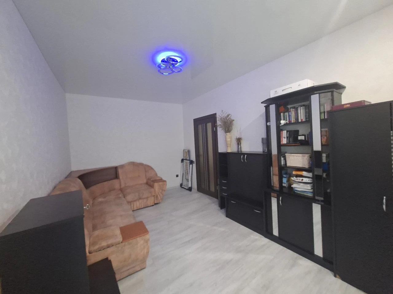 Продам 2х квартиру Центр. Агв.Ремонт.Мебель.