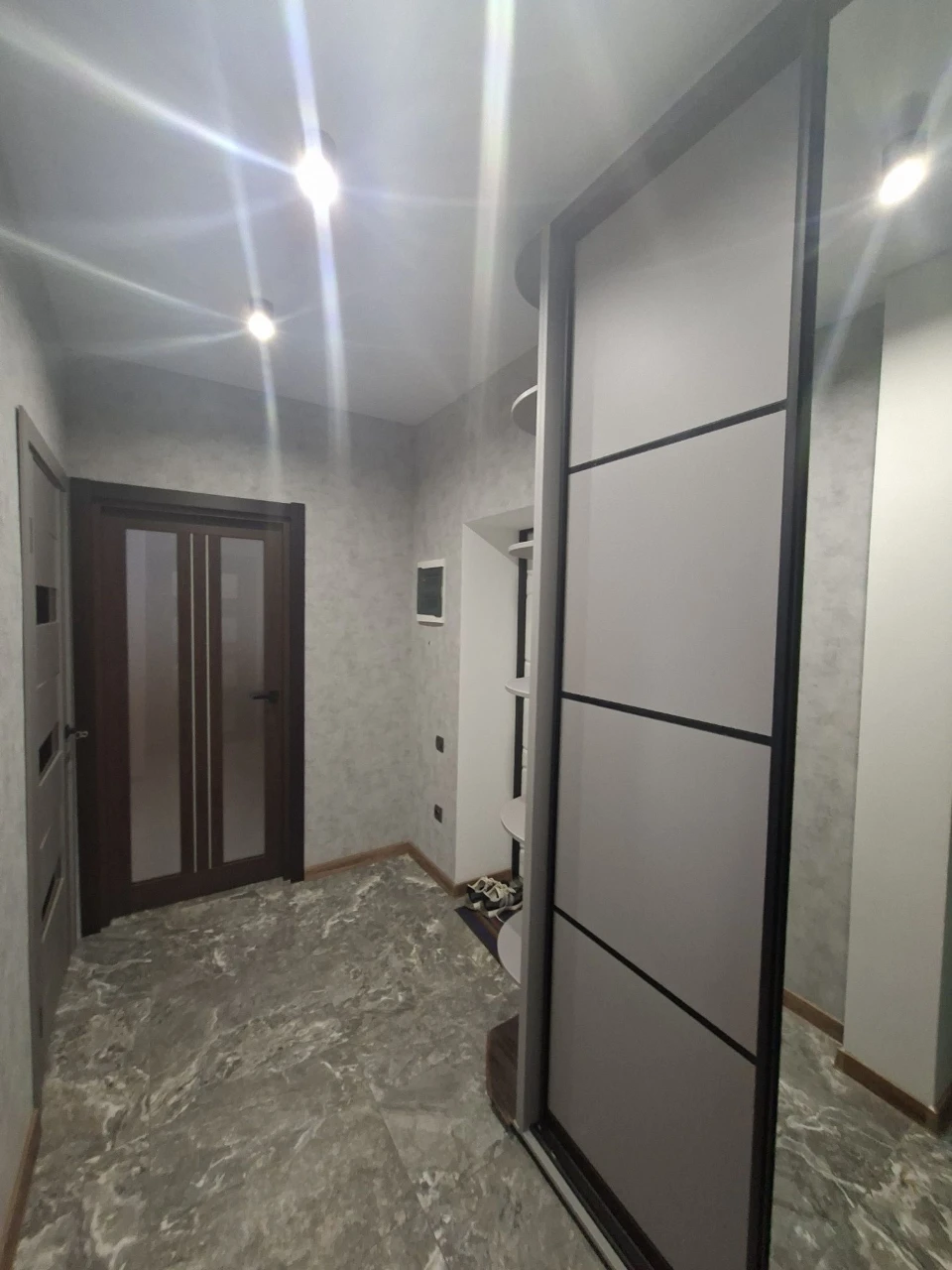 Продам 2х квартиру Центр. Агв.Ремонт.Мебель.