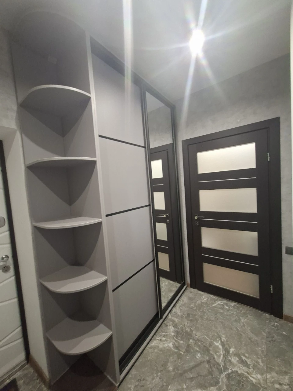 Продам 2х квартиру Центр. Агв.Ремонт.Мебель.