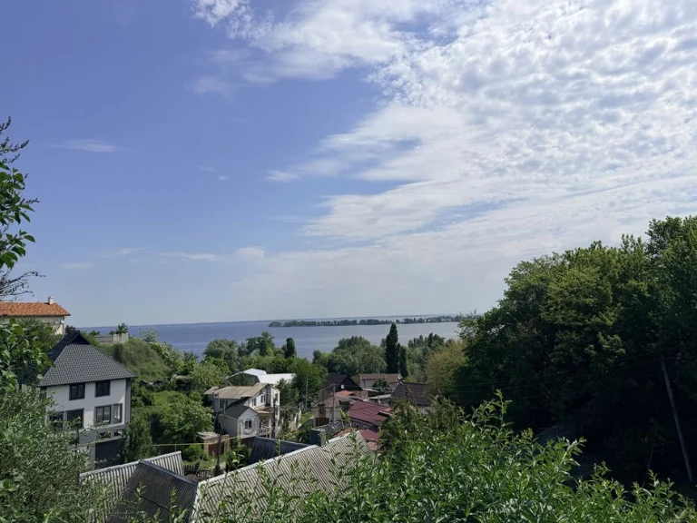 Ділянка в Черкасах з видом на Дніпро