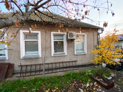 Продаж 3 кімн частина будинку, всі зручності, літня кухня. В