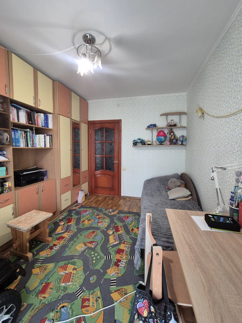 Продається 3-кімнатна квартира на Жадова з АГВ 2/9 поверх