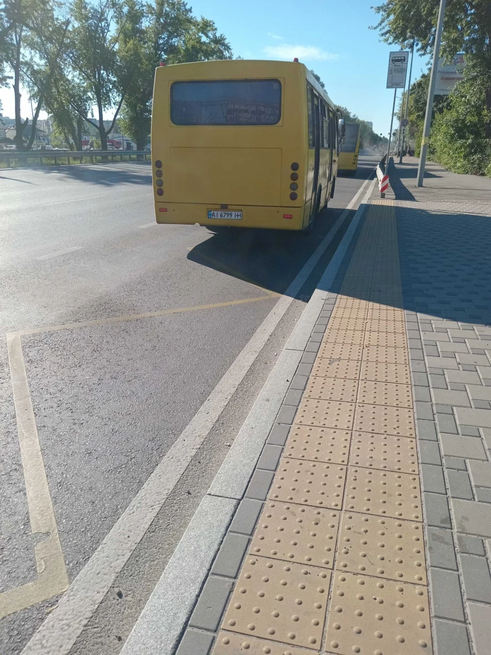 Продам будинок (кунг) в Жулянах та ділянку з кунгом (14 хв д