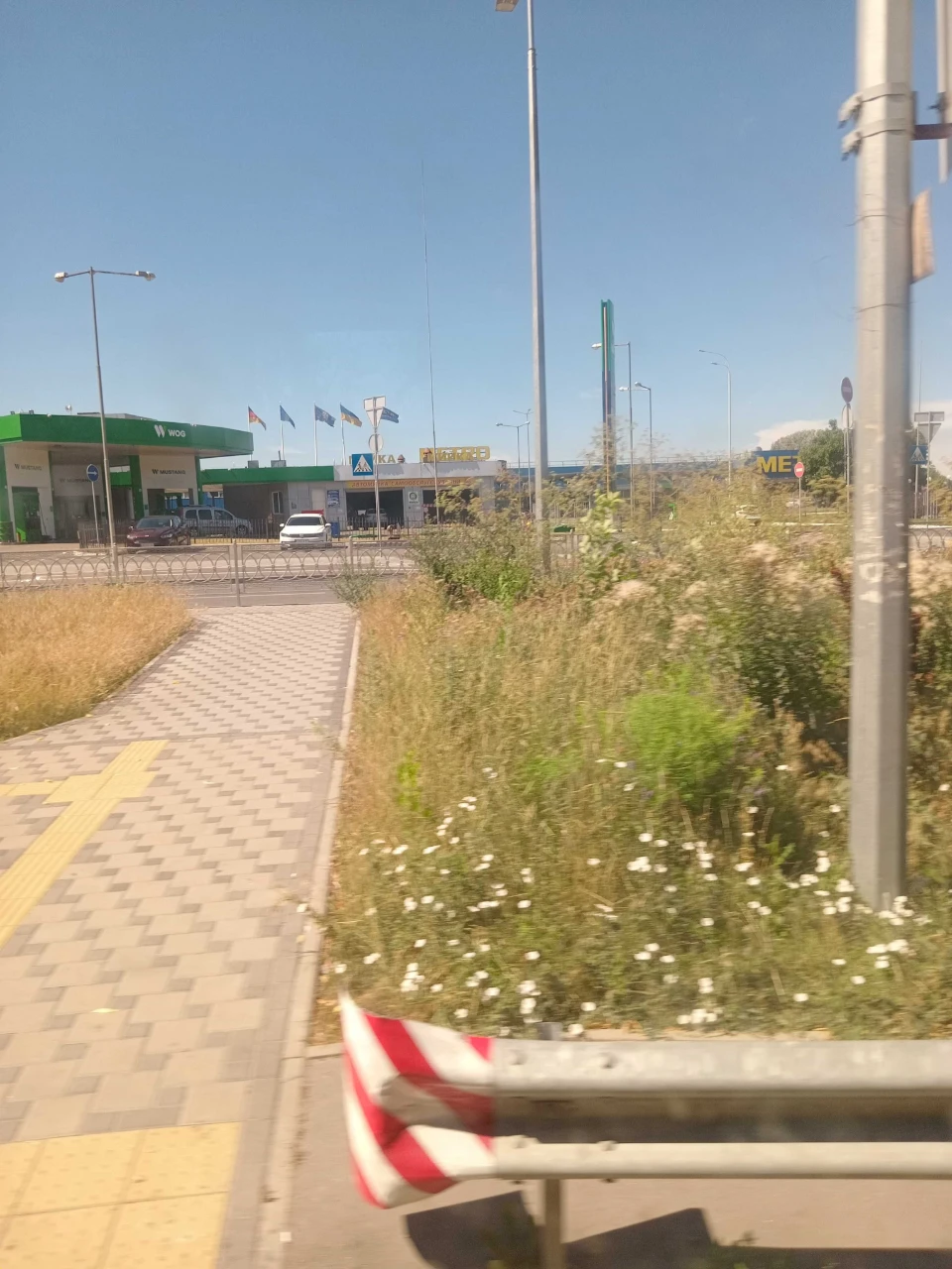 Продам будинок (кунг) в Жулянах та ділянку з кунгом (14 хв д