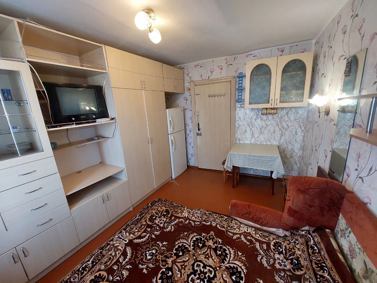 Продажа Обмен мини квартира с мебелью и техникой в Центре го