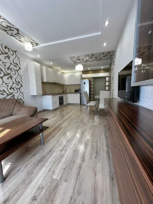 Без %! Продаж 2к + кухня вітальня. Вул. Урлівська 36 А. Дарн