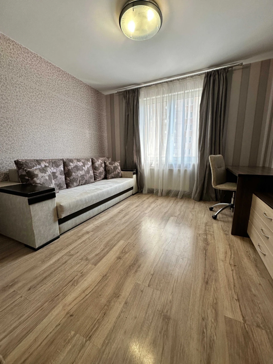 Без %! Продаж 2к + кухня вітальня. Вул. Урлівська 36 А. Дарн