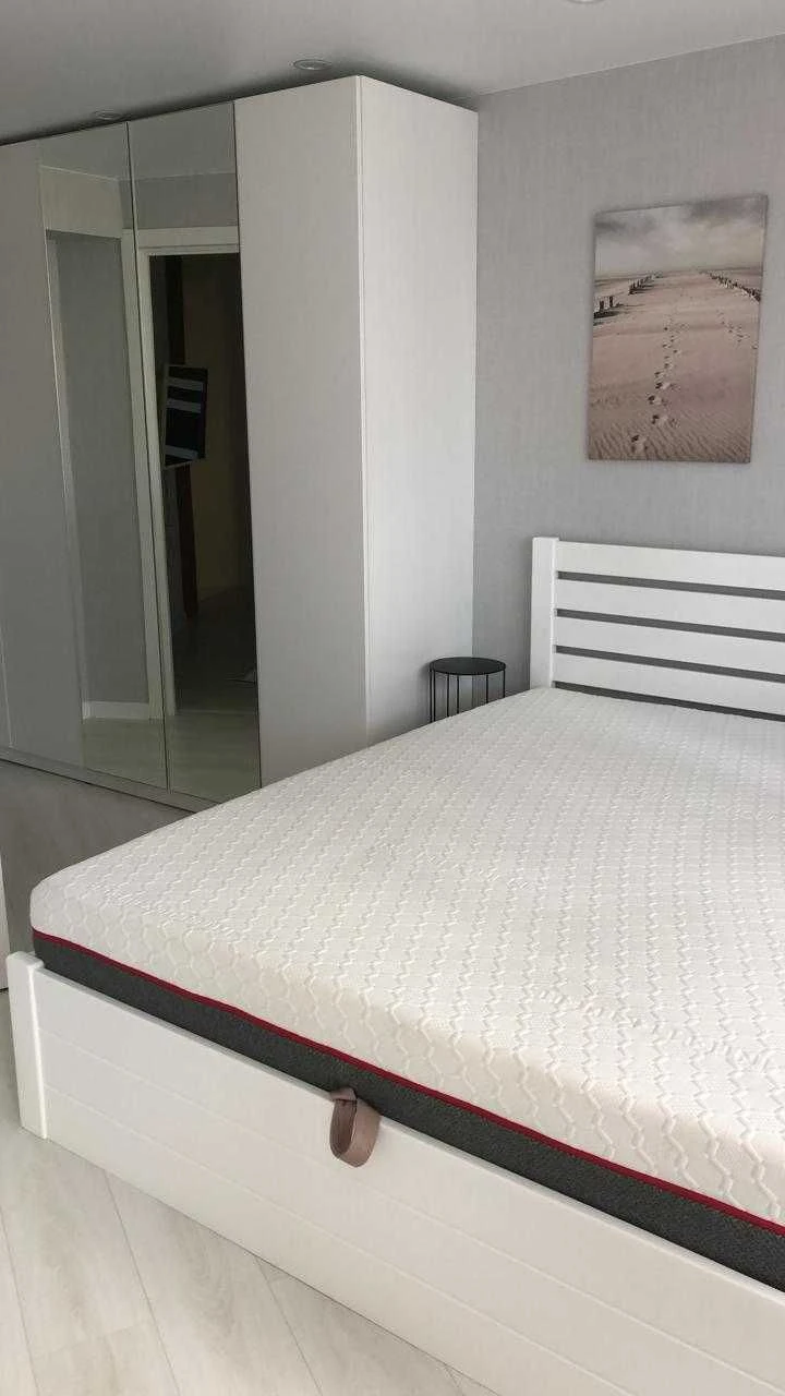Продам 3-х кімнтну квртиру метро 3 хвилини Оболонська площа