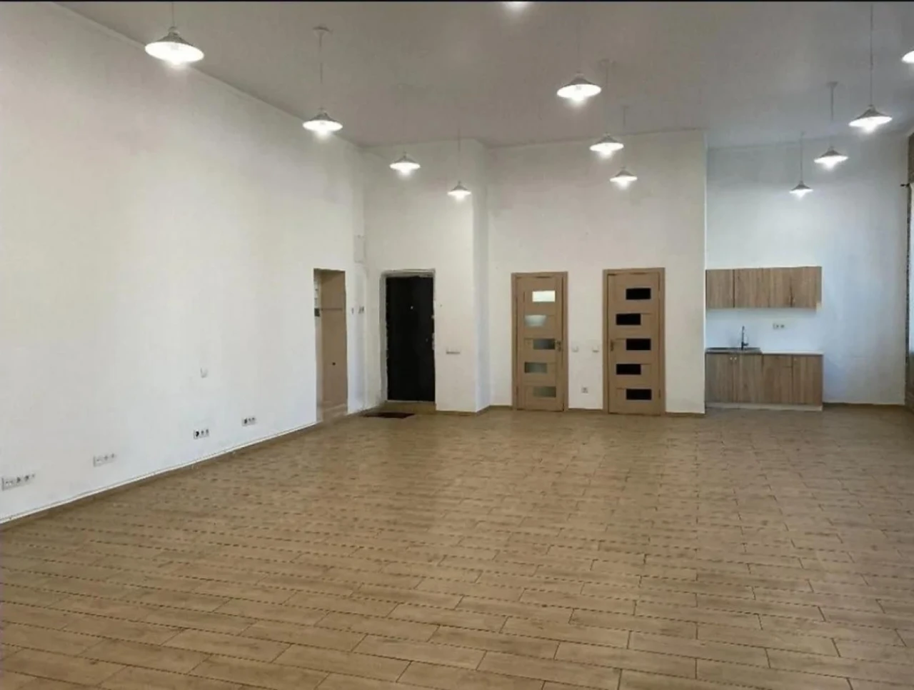Продам 3-кімнатну квартиру 100 м² у центрі Дніпра | Сталінка