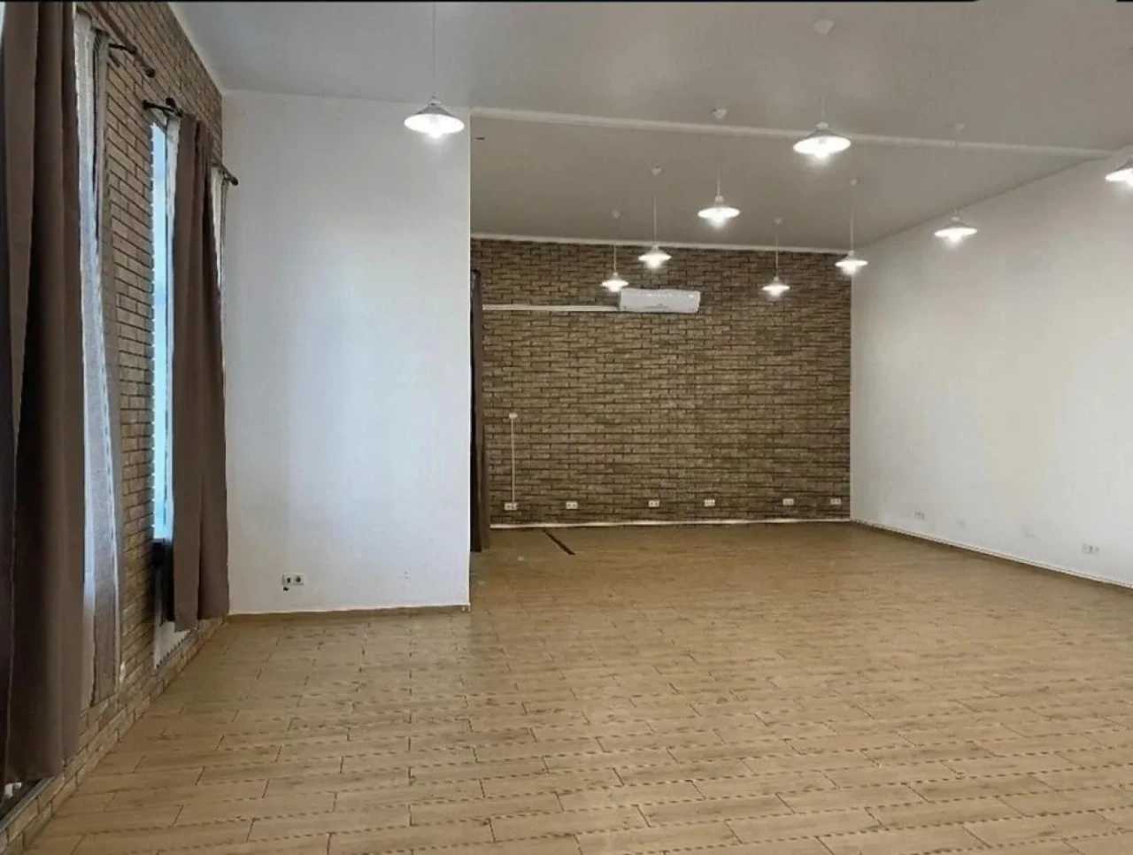 Продам 3-кімнатну квартиру 100 м² у центрі Дніпра | Сталінка