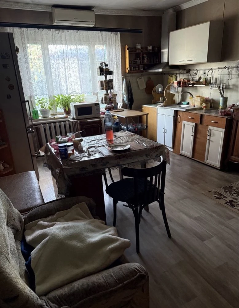 Продаётся частный дом по ул. Заполярная с большим участком