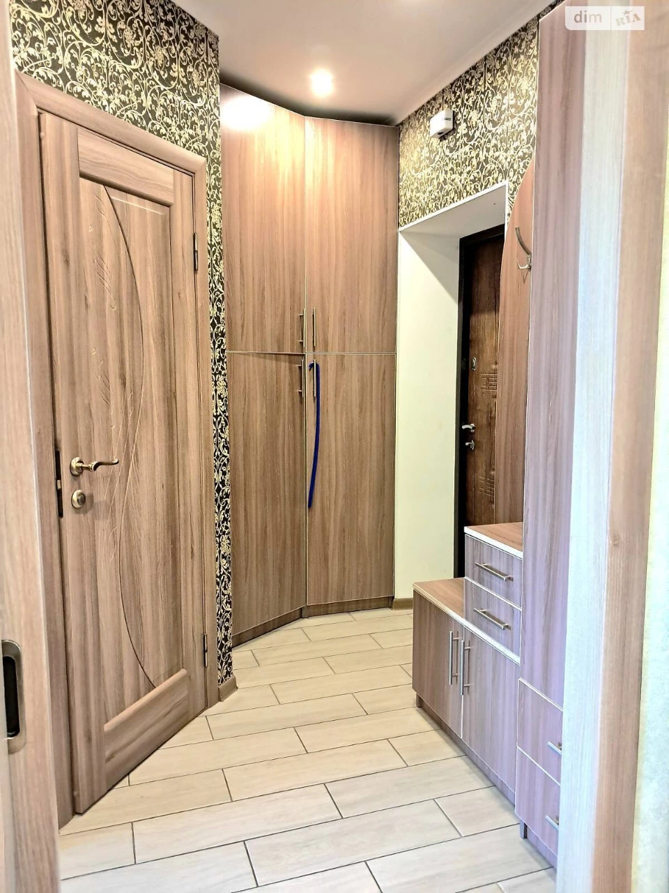 Продаж Квартира Озерна