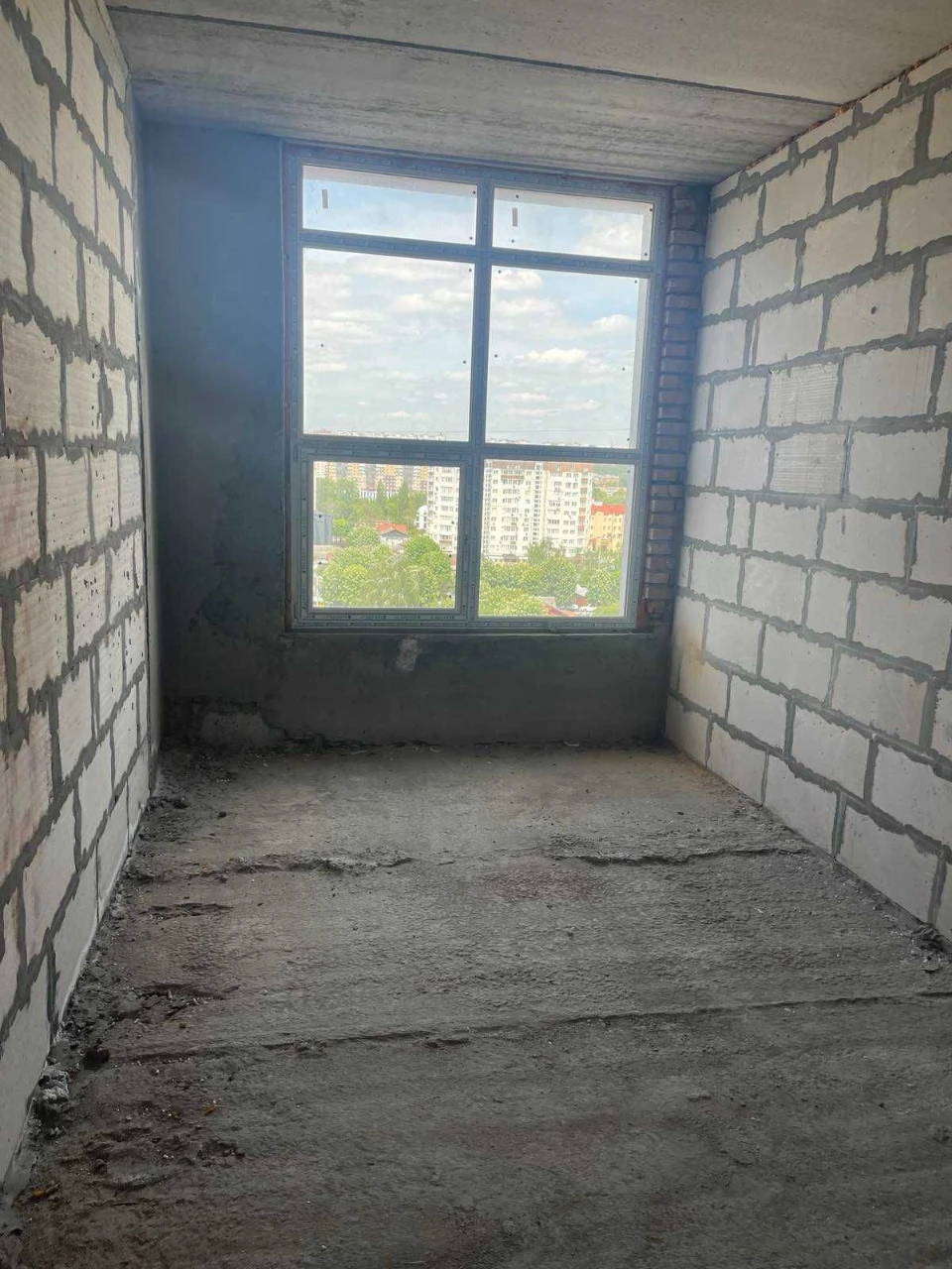 Продаж 1.5 квартира в самому центрі міста Терміново 38036