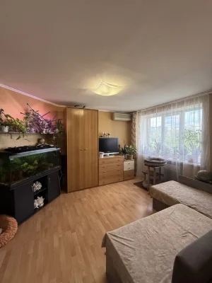 I will sell a four-room apartment Pridneprovsk