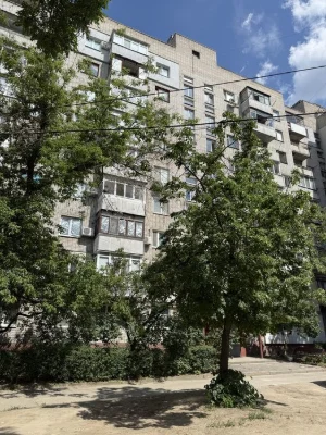I will sell a four-room apartment Pridneprovsk